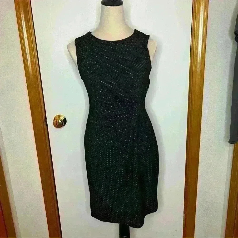 Banana Republic Sleeveless Dress‎ Women 4P Black White Dots Knee Length Puckered